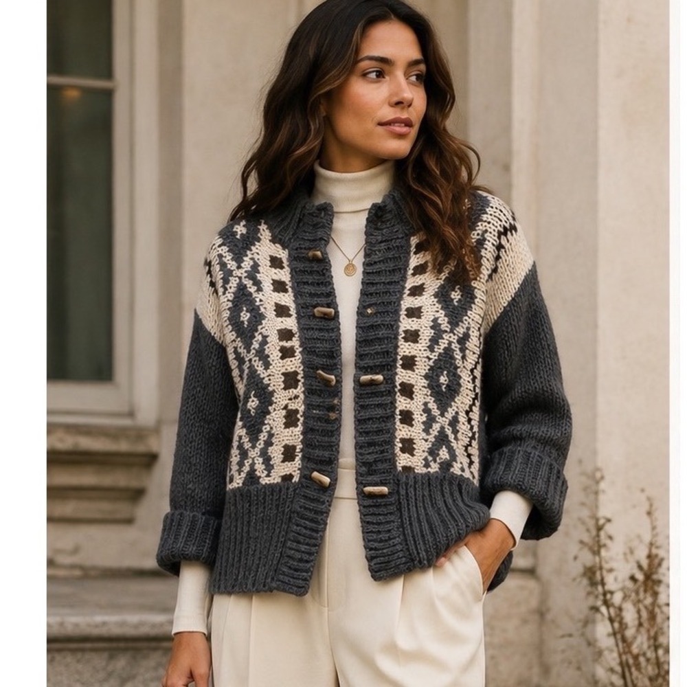 Elsamanda M Gray Cream Geometric Alpaca Wool Chunky Knit Cardigan